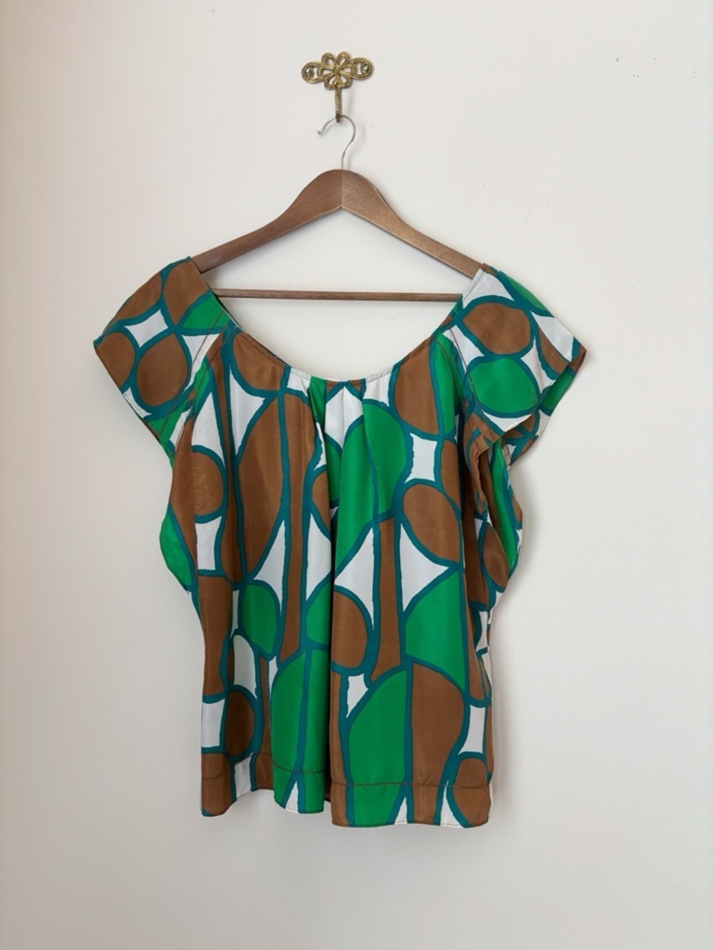 Diane von Furstenberg Mod Geo Print Silk Flutter Sleeve Blouse Sz 4 Quiet Luxe
